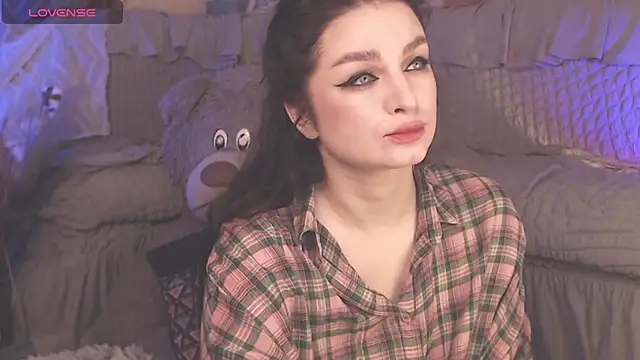 Snapshot of BritneyBarker chatting on March 22, 2025, 12:39 am BritneyBarker online show from March 22, 2025, 12:39 am