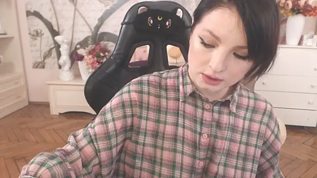 BritneyBarker online show from April 27, 2026, 2:31 am