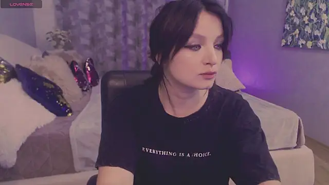 BritneyBarker online show from July 25, 2026, 5:10 pm