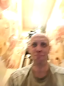 Snapshot of MaxDevilWhite chatting on September 29, 2025, 12:05 am MaxDevilWhite online show from September 29, 2025, 12:05 am