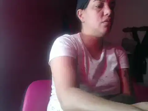 Snapshot of Tammyymilf chatting on January 31, 2025, 2:28 pm Tammyymilf online show from January 31, 2025, 2:28 pm