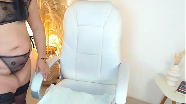 Sofi BBW online show from February 24, 2026, 12:47 pm