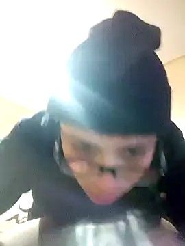 Snapshot of S4nt1luXx chatting on November 20, 2025, 10:53 pm S4nt1luXx online show from November 20, 2025, 10:53 pm