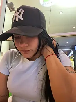 ruby  00 online show from March 11, 2025, 12:22 am