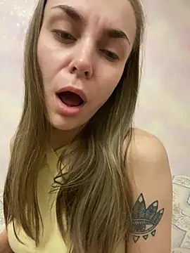 Snapshot of White_Lu chatting on February 1, 2025, 11:16 pm White Lu online show from February 1, 2025, 11:16 pm