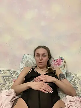 Snapshot of White_Lu chatting on February 24, 2025, 9:20 pm White Lu online show from February 24, 2025, 9:20 pm