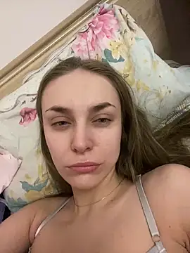 Snapshot of White_Lu chatting on February 28, 2025, 9:33 pm White Lu online show from February 28, 2025, 9:33 pm