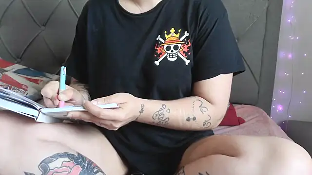 bunnyfox420 online show from April 22, 2026, 3:24 pm