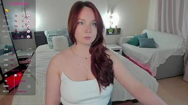 Snapshot of maya_suun chatting on June 11, 2026, 1:05 am maya suun online show from June 11, 2026, 1:05 am