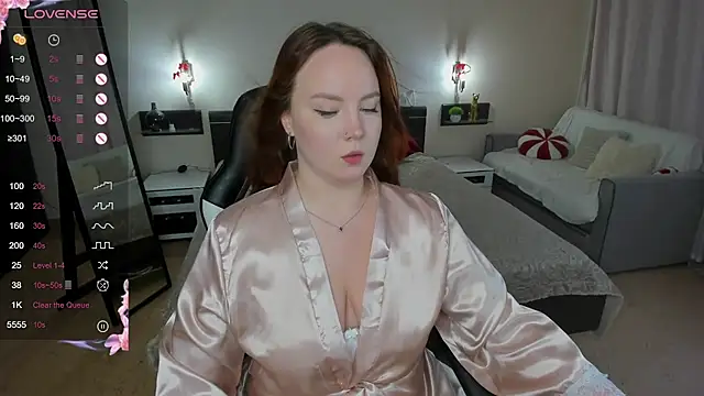 Snapshot of maya_suun chatting on August 3, 2026, 1:15 am maya suun online show from August 3, 2026, 1:15 am