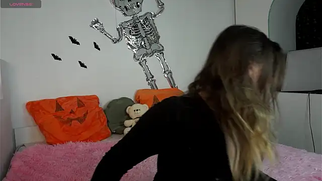 Snapshot of nawuwu chatting on October 30, 2025, 4:14 am nawuwu online show from October 30, 2025, 4:14 am