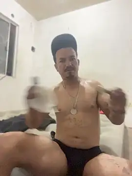 paullliliu online show from June 25, 2026, 7:24 am