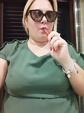 Snapshot of topina8 chatting on October 11, 2025, 7:01 pm topina8 online show from October 11, 2025, 7:01 pm