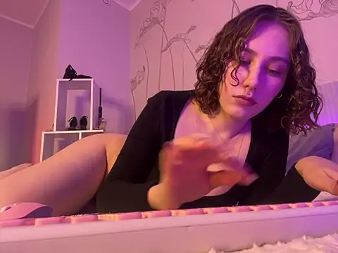 Molli Luv online show from March 7, 2025, 12:34 pm