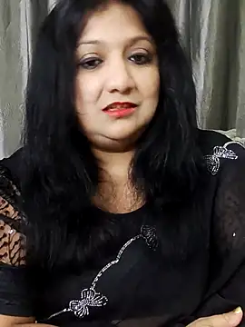 horny lizia online show from July 13, 2026, 4:43 pm