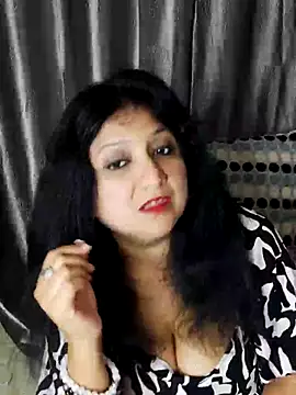 horny lizia online show from July 31, 2026, 4:06 pm