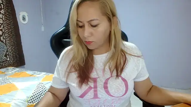 Snapshot of mariana0x chatting on March 4, 2025, 6:18 pm mariana0x online show from March 4, 2025, 6:18 pm