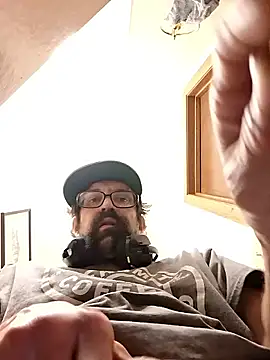 Snapshot of Johndis805 chatting on November 19, 2025, 5:29 am Johndis805 online show from November 19, 2025, 5:29 am