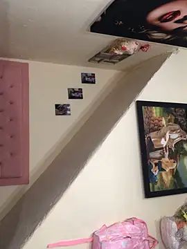 Madeline Cooper08 online show from December 3, 2025, 12:58 pm