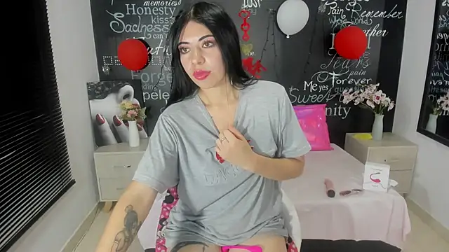 Snapshot of MelodyHott2 chatting on March 15, 2025, 3:29 am MelodyHott2 online show from March 15, 2025, 3:29 am