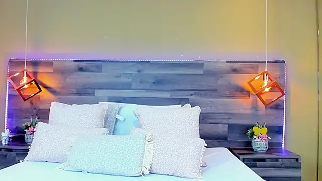 MeganCrow online show from February 27, 2025, 3:15 pm