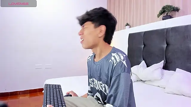 Snapshot of Im_Kael chatting on January 28, 2025, 12:11 pm Im Kael online show from January 28, 2025, 12:11 pm