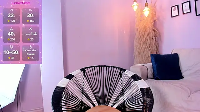 alana rossetti online show from September 15, 2025, 12:38 pm