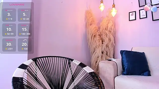 alana rossetti online show from November 20, 2025, 12:49 pm