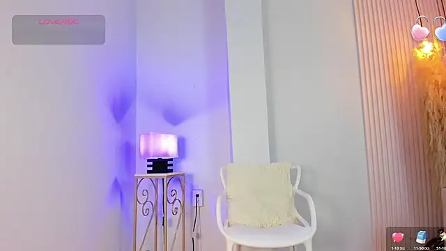 Snapshot of alana_rossetti chatting on July 2, 2026, 12:11 pm alana rossetti online show from July 2, 2026, 12:11 pm