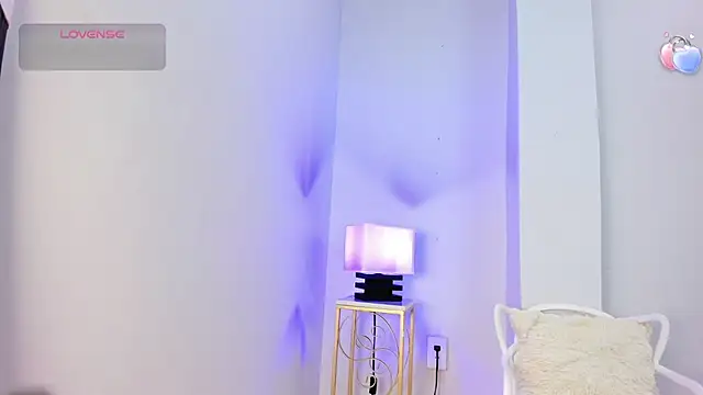 Snapshot of alana_rossetti chatting on July 15, 2026, 3:01 am alana rossetti online show from July 15, 2026, 3:01 am