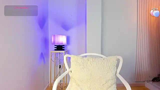 Snapshot of alana_rossetti chatting on July 15, 2026, 7:08 pm alana rossetti online show from July 15, 2026, 7:08 pm