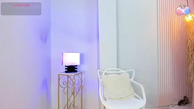 Snapshot of alana_rossetti chatting on July 25, 2026, 12:14 pm alana rossetti online show from July 25, 2026, 12:14 pm