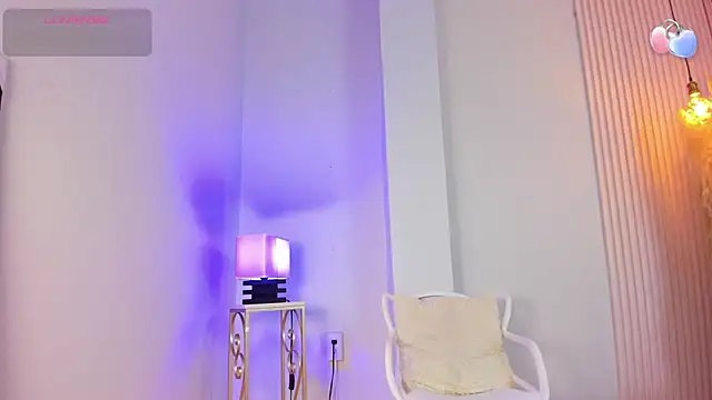 Snapshot of alana_rossetti chatting on August 2, 2026, 3:05 am alana rossetti online show from August 2, 2026, 3:05 am