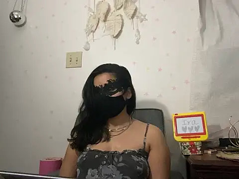 Snapshot of desiiiinigal chatting on November 26, 2025, 7:26 pm desiiiinigal online show from November 26, 2025, 7:26 pm