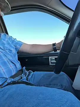 Snapshot of luiriv04 chatting on October 6, 2025, 9:56 pm luiriv04 online show from October 6, 2025, 9:56 pm