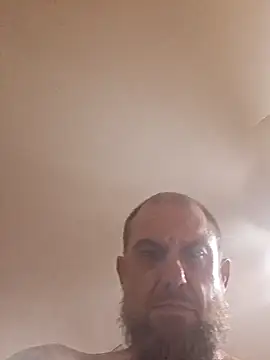 Snapshot of mrcox420 chatting on June 21, 2026, 5:21 am mrcox420 online show from June 21, 2026, 5:21 am