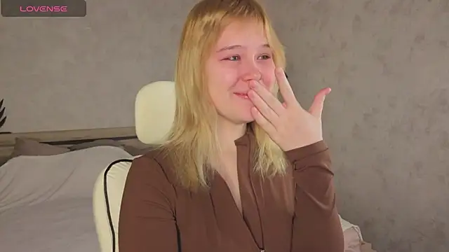 Snapshot of Amy_Kimberlly chatting on November 14, 2025, 12:20 am Amy Kimberlly online show from November 14, 2025, 12:20 am