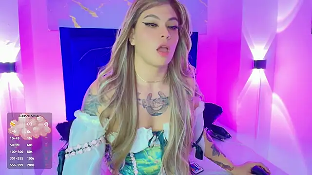 Snapshot of REBECA_VALENTINE chatting on January 29, 2025, 1:27 am REBECA VALENTINE online show from January 29, 2025, 1:27 am