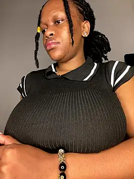 Boneca25 online show from January 8, 2026, 10:17 am