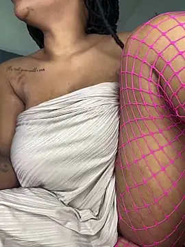 Snapshot of Boneca25 chatting on May 22, 2026, 6:53 am Boneca25 online show from May 22, 2026, 6:53 am