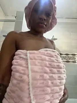 Boneca25 online show from July 23, 2026, 12:47 pm