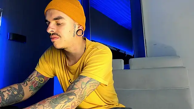 Snapshot of kaletattoo chatting on May 20, 2026, 12:22 pm kaletattoo online show from May 20, 2026, 12:22 pm