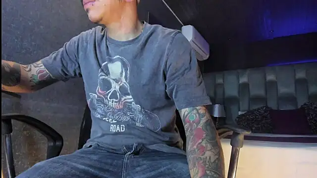 Snapshot of kaletattoo chatting on June 26, 2026, 11:36 am kaletattoo online show from June 26, 2026, 11:36 am