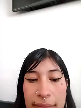 esmeralda06 online show from September 12, 2025, 3:34 pm