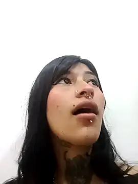 esmeralda06 online show from September 17, 2025, 3:14 pm