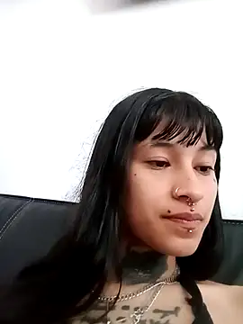 esmeralda06 online show from October 31, 2025, 2:29 pm