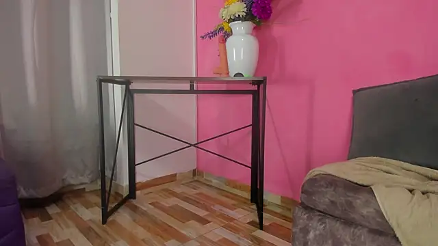 evaa greey online show from February 1, 2025, 2:16 am