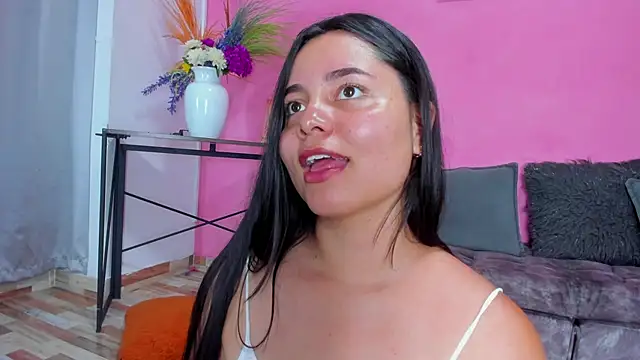 evaa greey online show from February 9, 2025, 11:36 pm