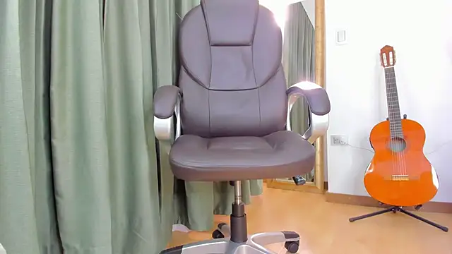 Tombarden online show from March 13, 2025, 9:05 pm