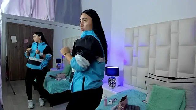 Ariana rouse online show from April 30, 2026, 4:24 pm